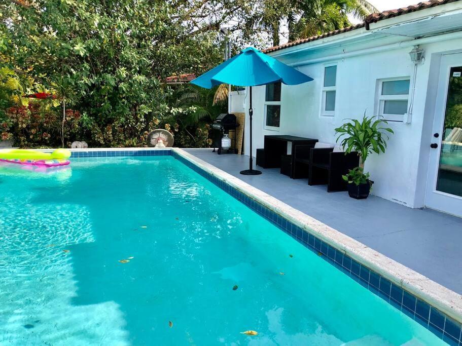 House With Pool, 10 Mins Drive To The Beach! Villa Miami Shores Kültér fotó