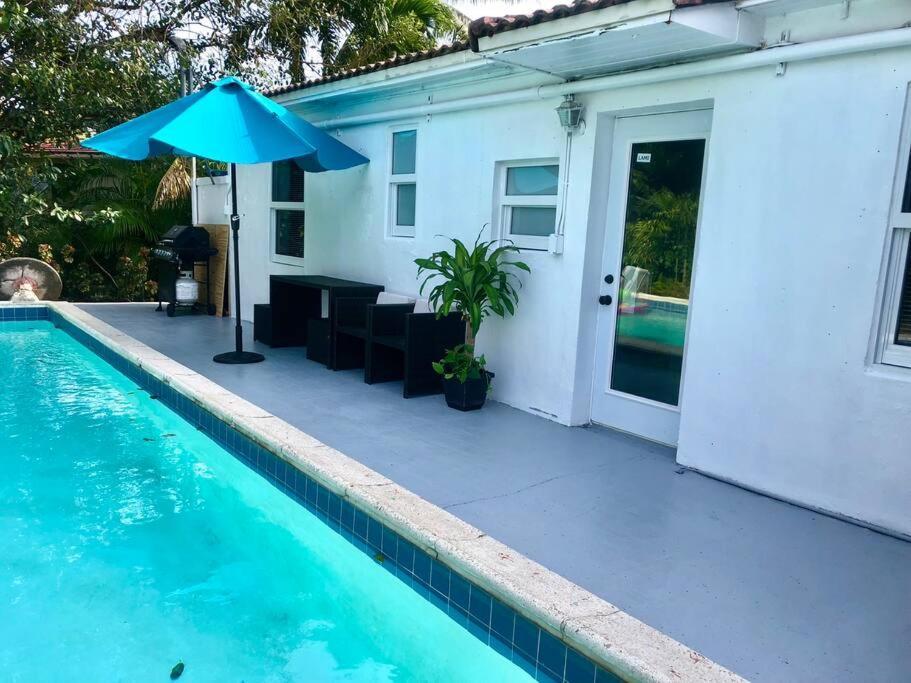 House With Pool, 10 Mins Drive To The Beach! Villa Miami Shores Kültér fotó