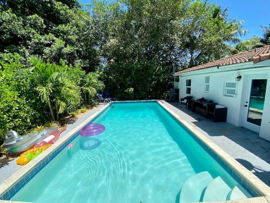 House With Pool, 10 Mins Drive To The Beach! Villa Miami Shores Kültér fotó