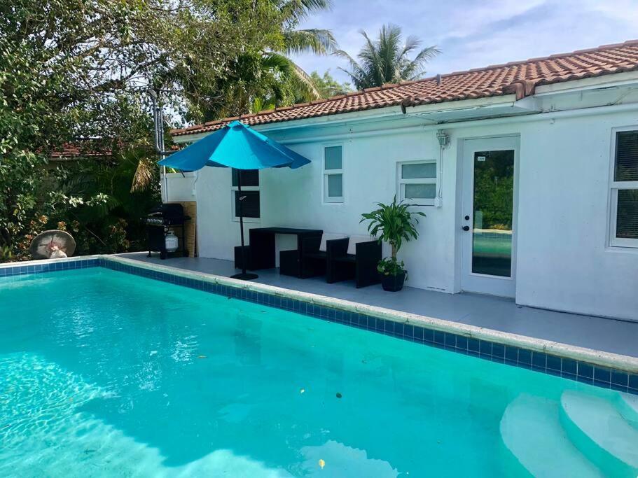 House With Pool, 10 Mins Drive To The Beach! Villa Miami Shores Kültér fotó